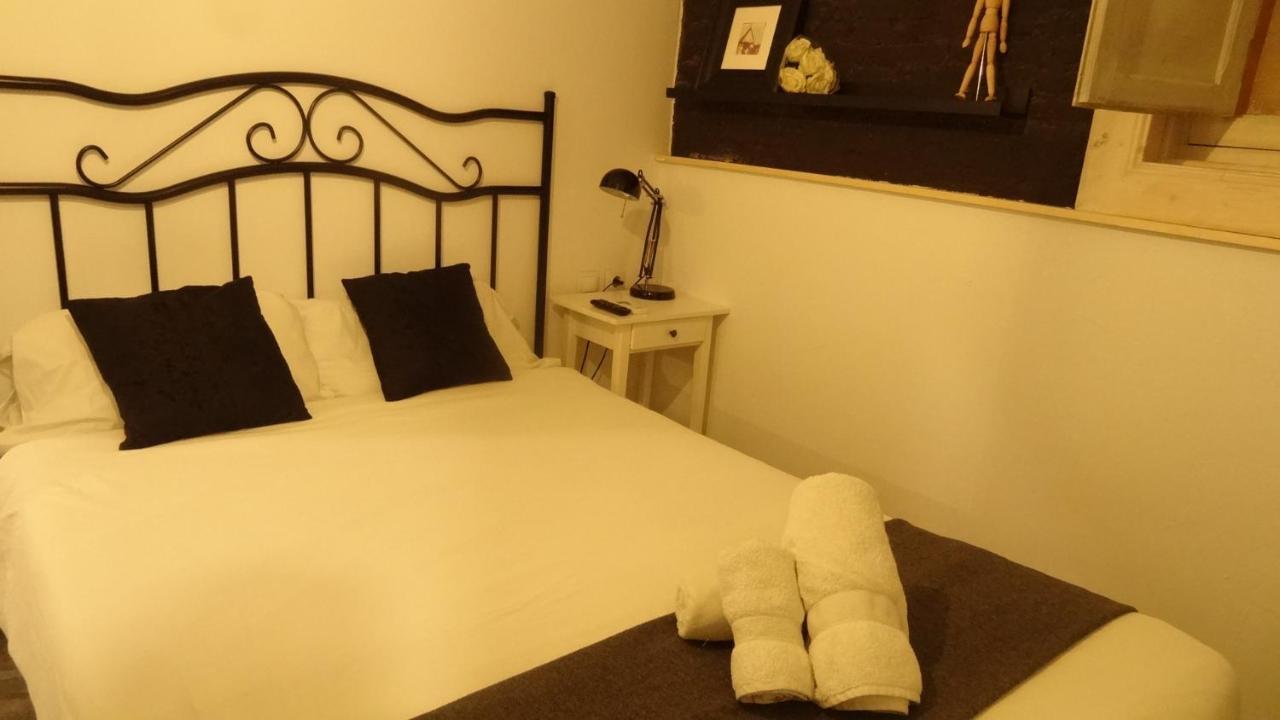 Cozy Rooms 12 Valenza Esterno foto
