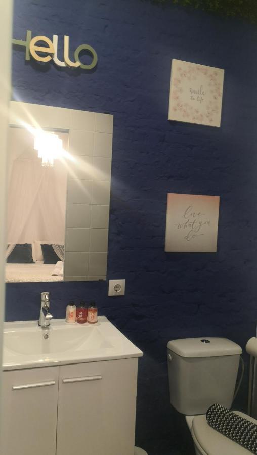Cozy Rooms 12 Valenza Esterno foto